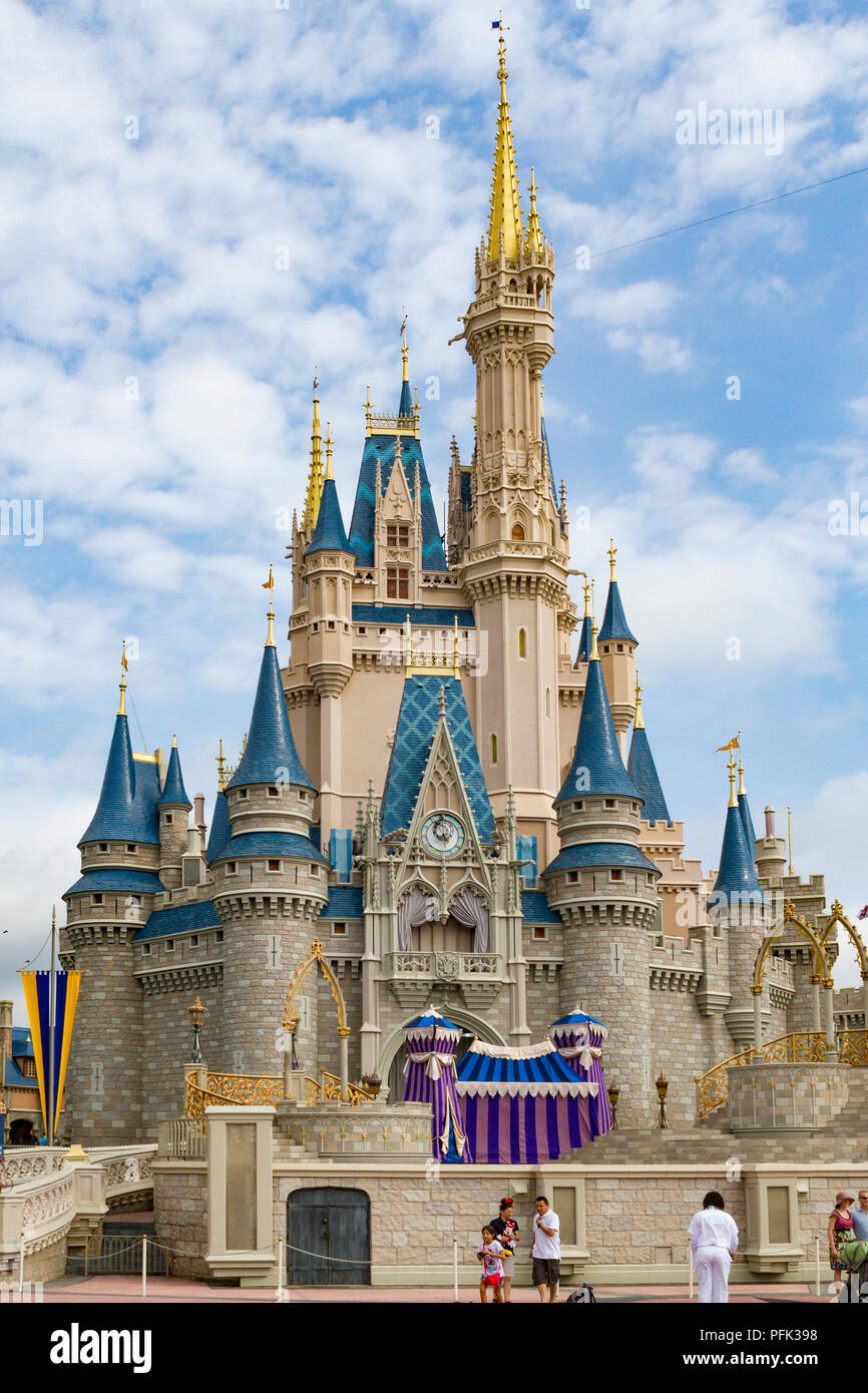 Cinderella Schloss in Magic Kingdom Theme Park, Walt Disney World, Orlando, Florida. Stockfoto