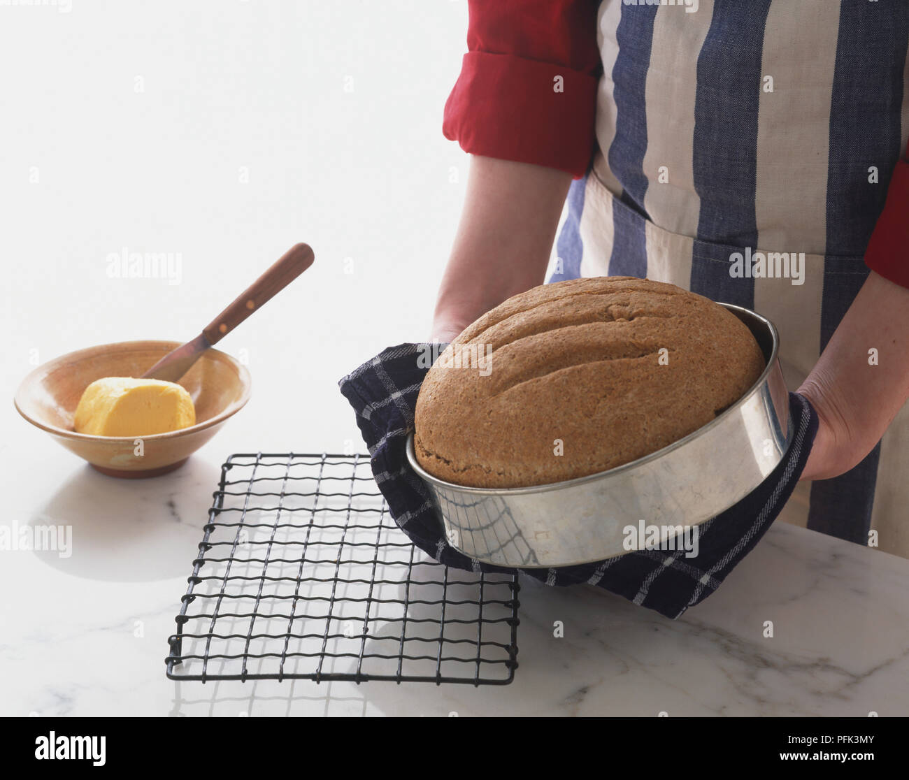 Fertige Vollkorn Brot frisch aus dem Ofen. Stockfoto