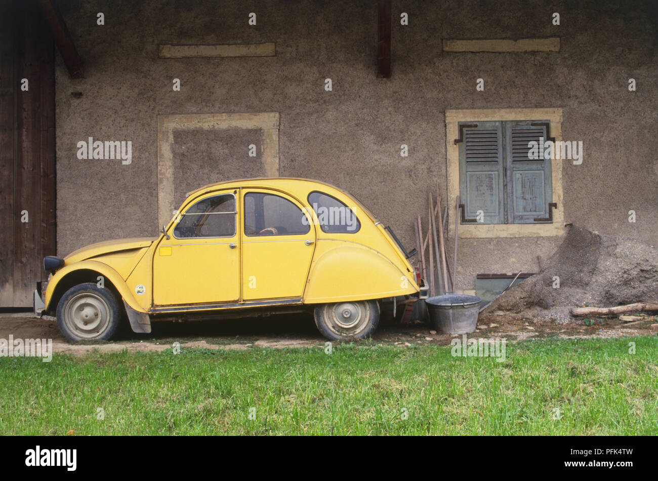 Frankreich, Elsass, gelb Citroen 2CV! Stockfoto