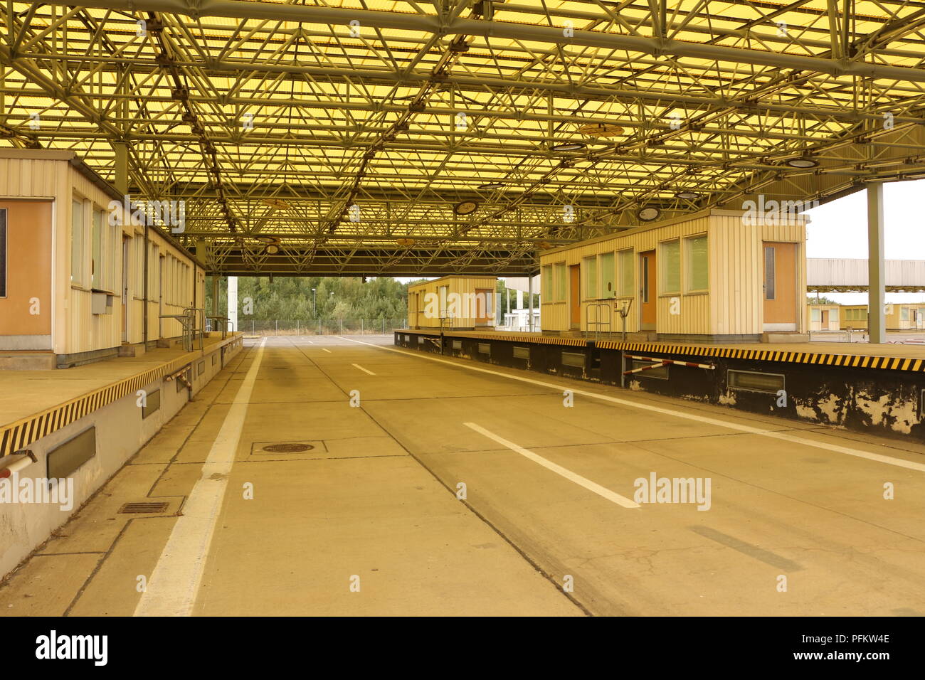 Ehemalige Grenzstation Marienborn bei Helmstedt zwischen West- und Ostdeutschland in Sachsen Anhalt. Heute Gedenkstätte der deutschen Teilung. Stockfoto