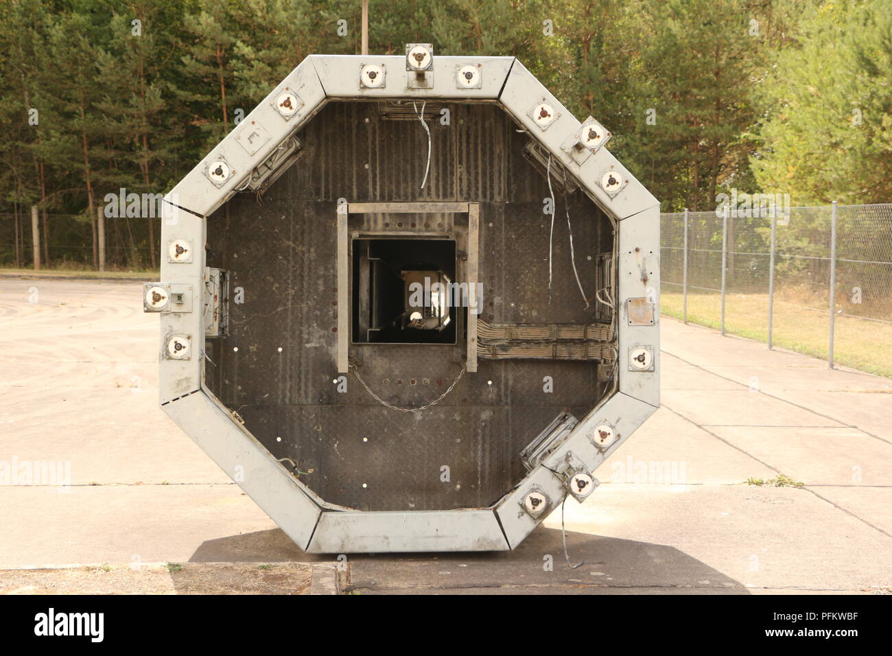 Ehemalige Grenzstation Marienborn bei Helmstedt zwischen West- und Ostdeutschland in Sachsen Anhalt. Heute Gedenkstätte der deutschen Teilung. Stockfoto