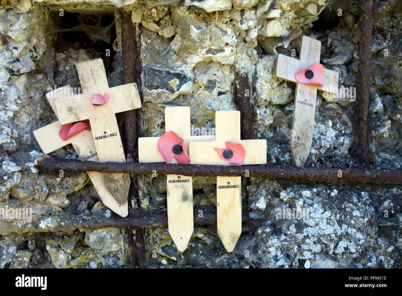 Belgien, Flandern, Zillebeke, Memorial Kreuze auf Erster Weltkrieg Bunker Hill 60 Stockfoto