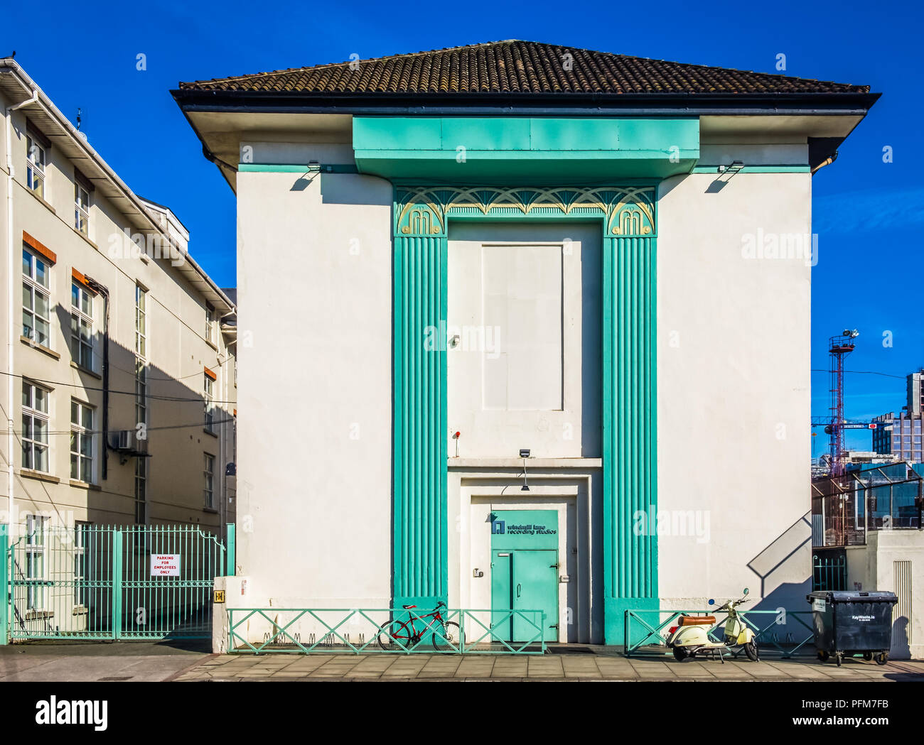 Dublin, Irland, März 2018, Gebäude Fassade der Windmill Lane Aufnahme Stockfoto