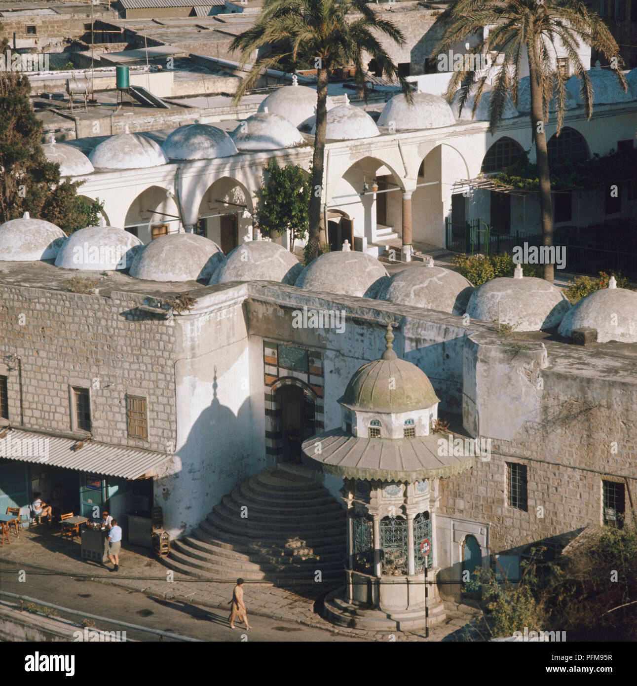 Der Eingang zum jazzar Pasha Moschee, Morgen, West Bank, Israel. Stockfoto