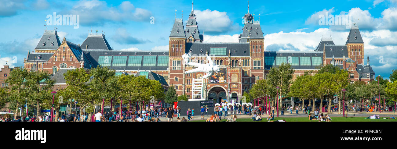 Panoramablick auf das Rijksmuseum in Amsterdam, Holland Stockfoto