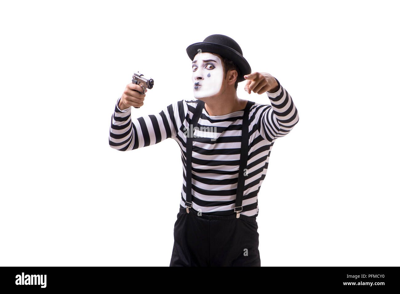 Mime mit Pistole auf weißem Hintergrund Stockfoto