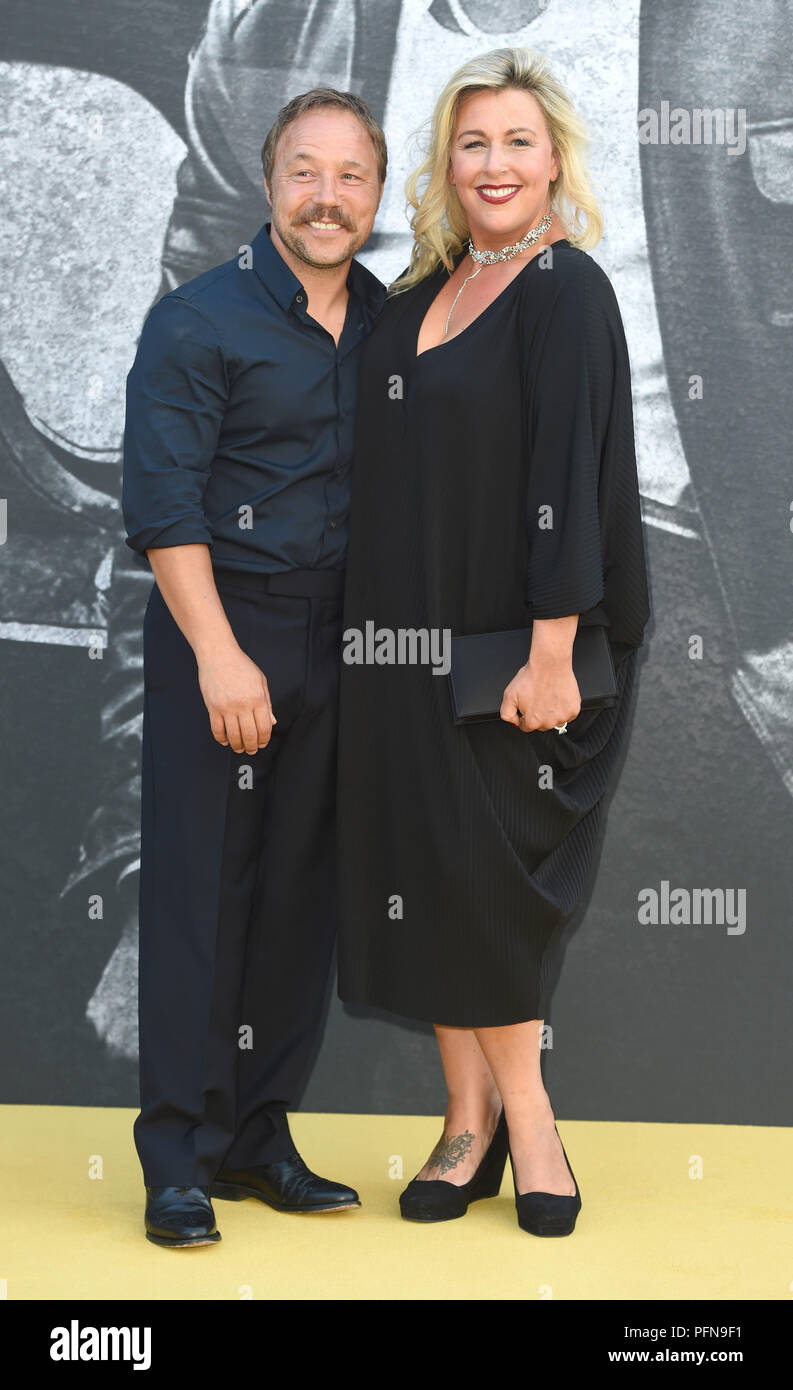Foto Muss Gutgeschrieben C Alpha Presse 079965 21 08 2018 Stephen Graham Und Frau Hannah Walters Uk Premiere Von Yardie Am Bfi Southbank London Stockfotografie Alamy