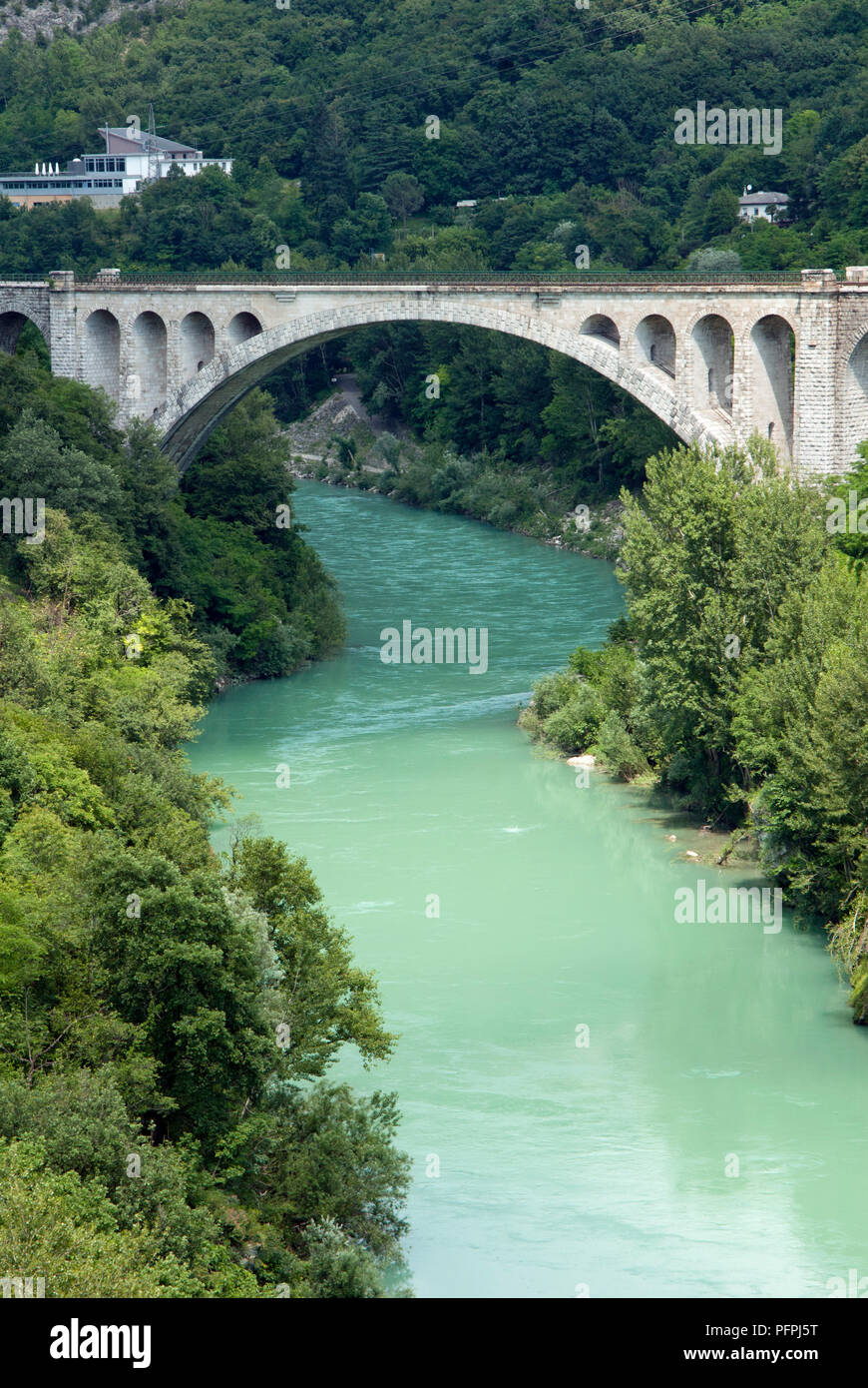 Slowenien, Nova Gorica, ganz Solkan Brücke Eisenbahnbrücke über den Fluss Soca Stockfoto
