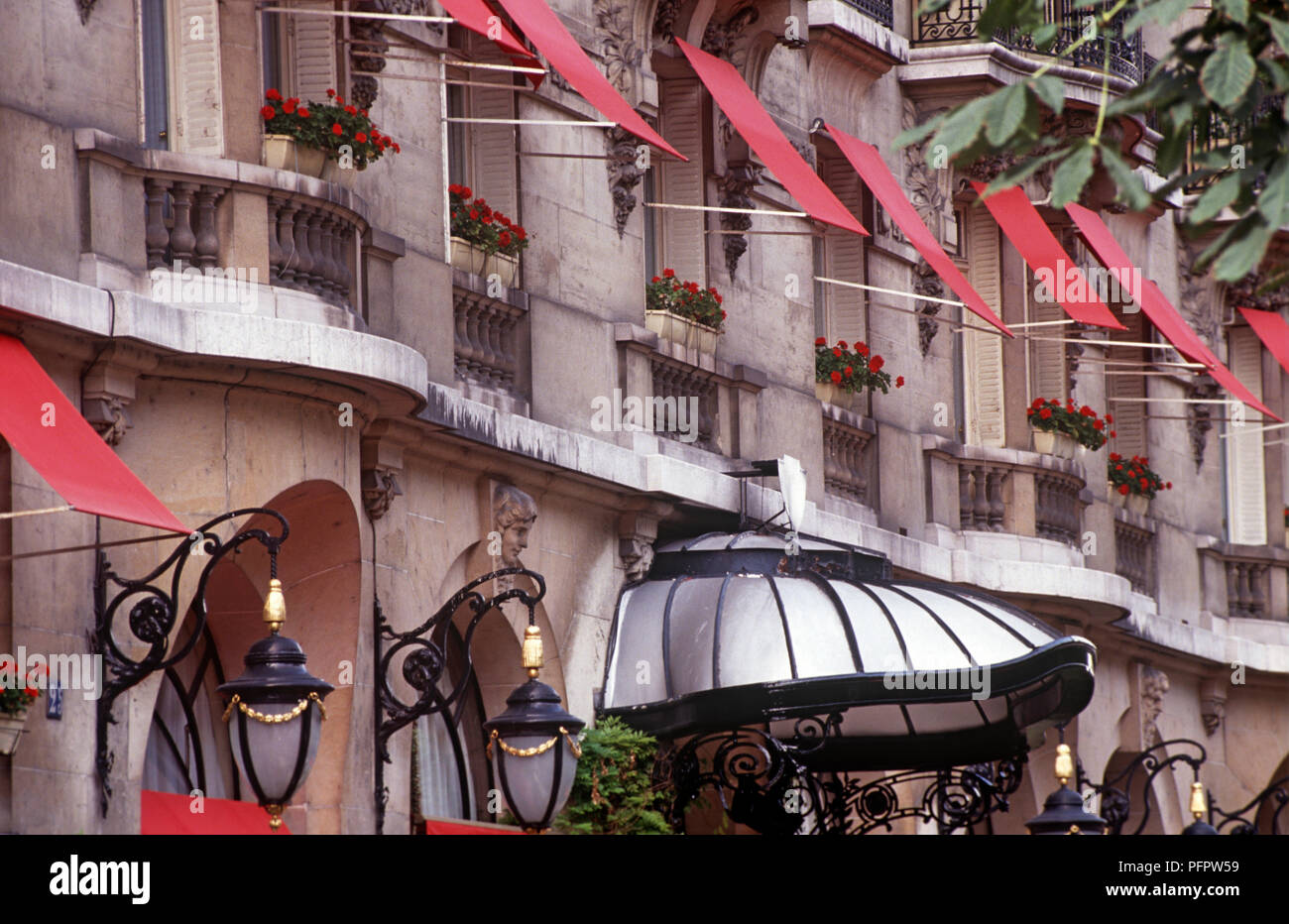 Frankreich, Paris, Plaza Athenee Hotel Fassade (1911) Stockfoto