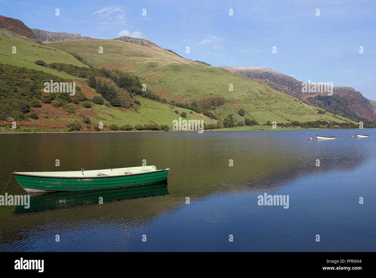 Großbritannien, Wales, Snowdonia, Tal-y-llyn, See in der Bergwelt Stockfoto