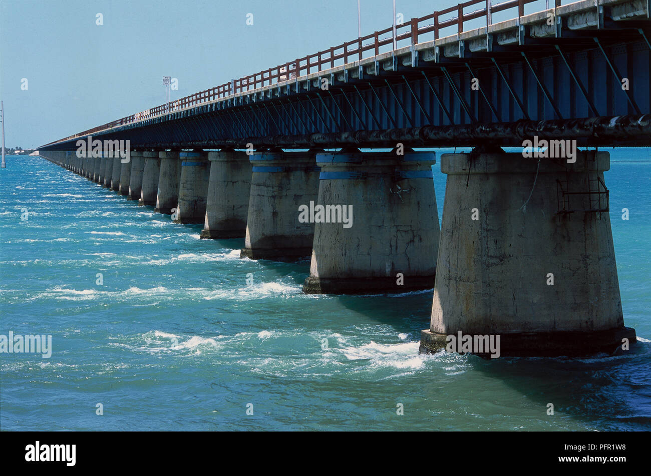 USA, Florida, Miami, Marathon Key, Seven Mile Bridge, erbaut zwischen 1908-1912 als Teil der überseeischen Henry Flagler's Eisenbahn, im Jahre 1980 geschlossen, nun beliebte Freizeit vor Ort Stockfoto