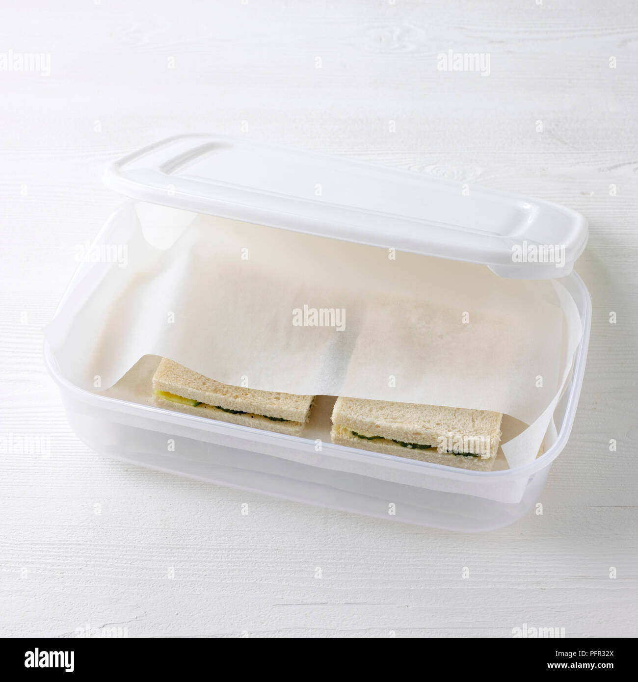 Sandwiches in einem Kunststoff Lunchbox Stockfoto
