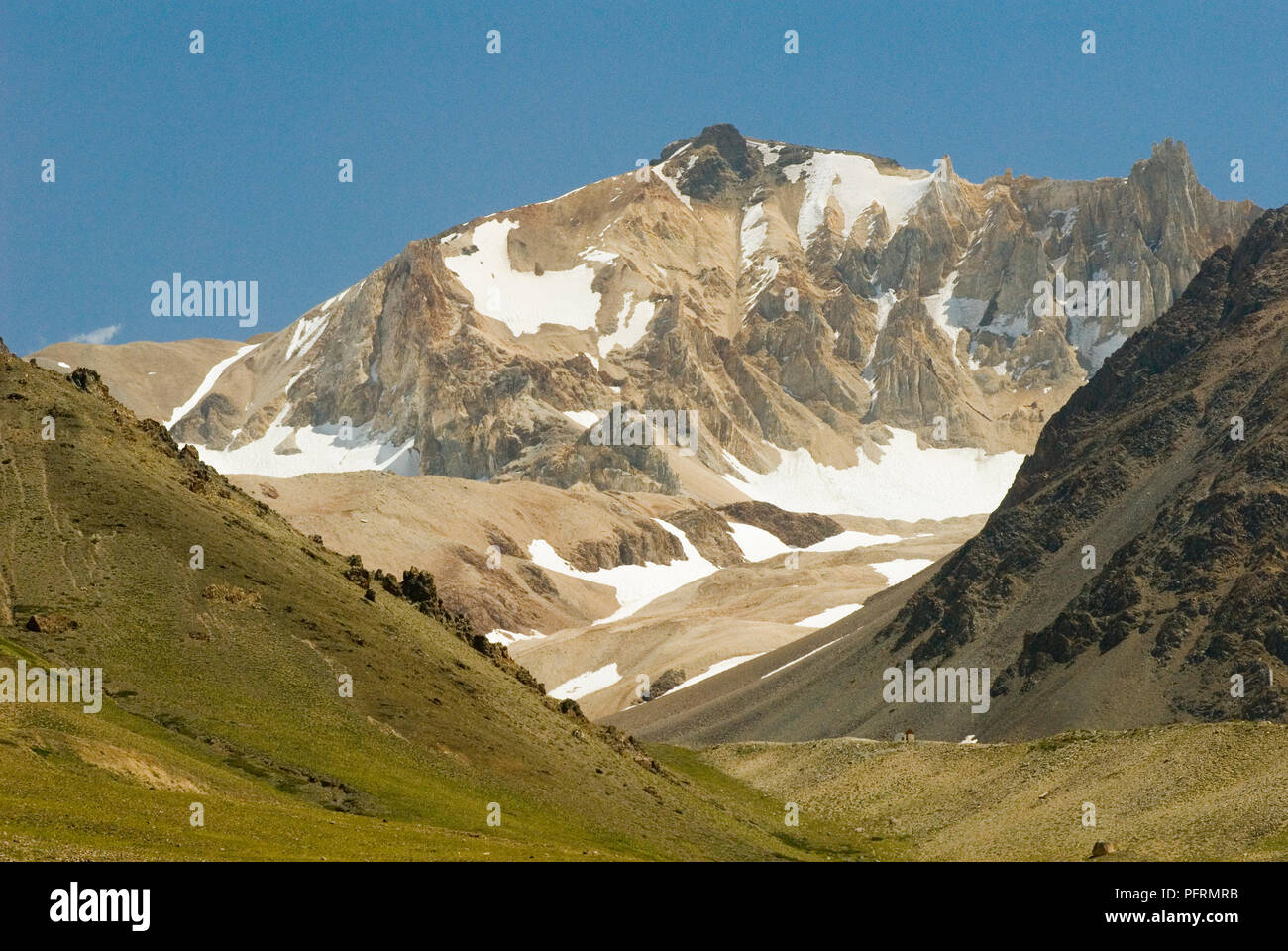 Argentinien, Mendoza, Provinz, Aussicht auf die schneebedeckten Berge zu Las Lenas Stockfoto
