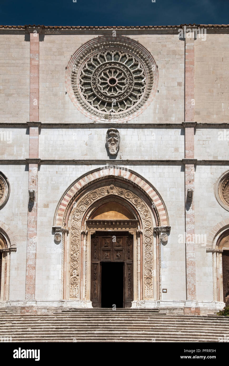 Italien, Perugia, Todi, klassischen romanischen Fassade des 12 C Dom zu Maria Santissima Assunta Stockfoto