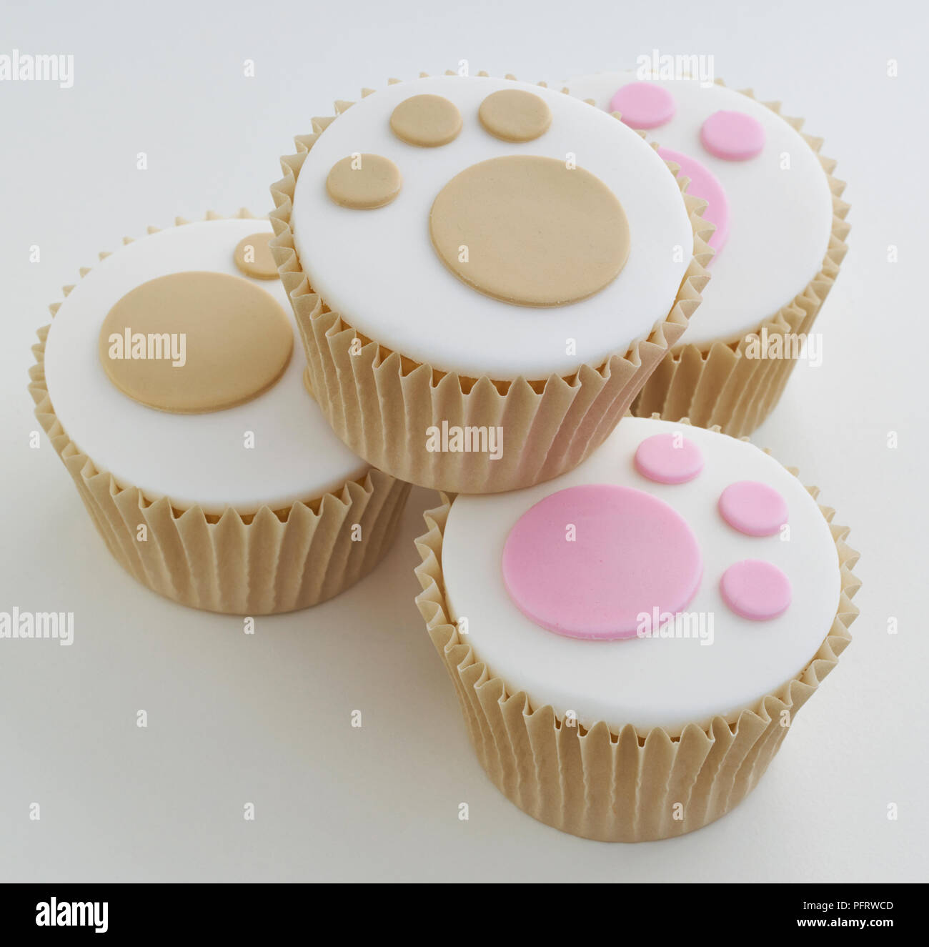 Pfotenabdruck Cupcakes Stockfoto