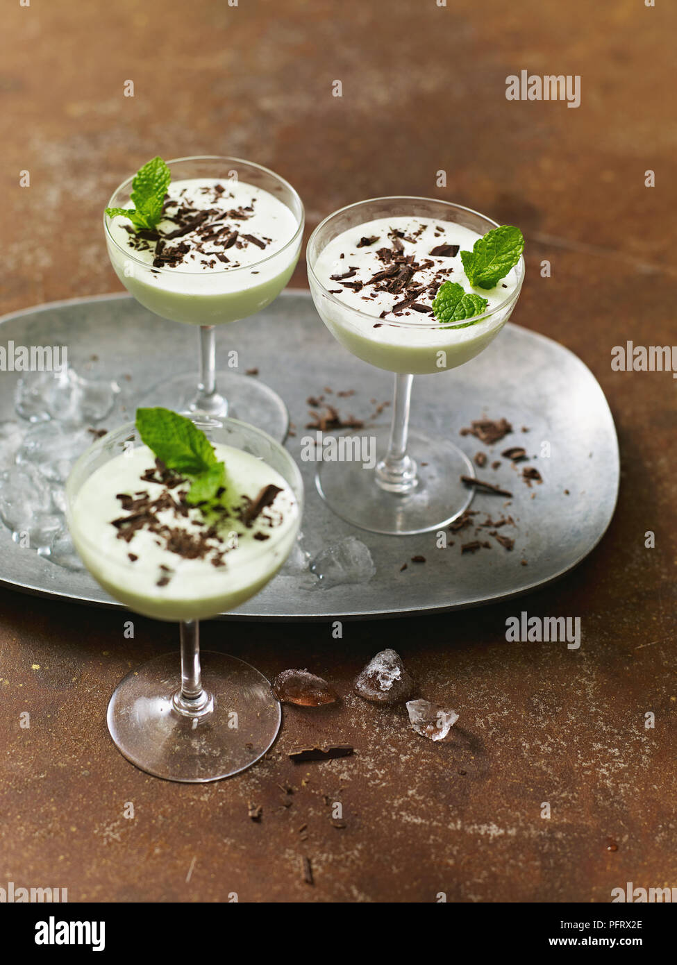 Grillen in der Nacht cocktail Stockfoto