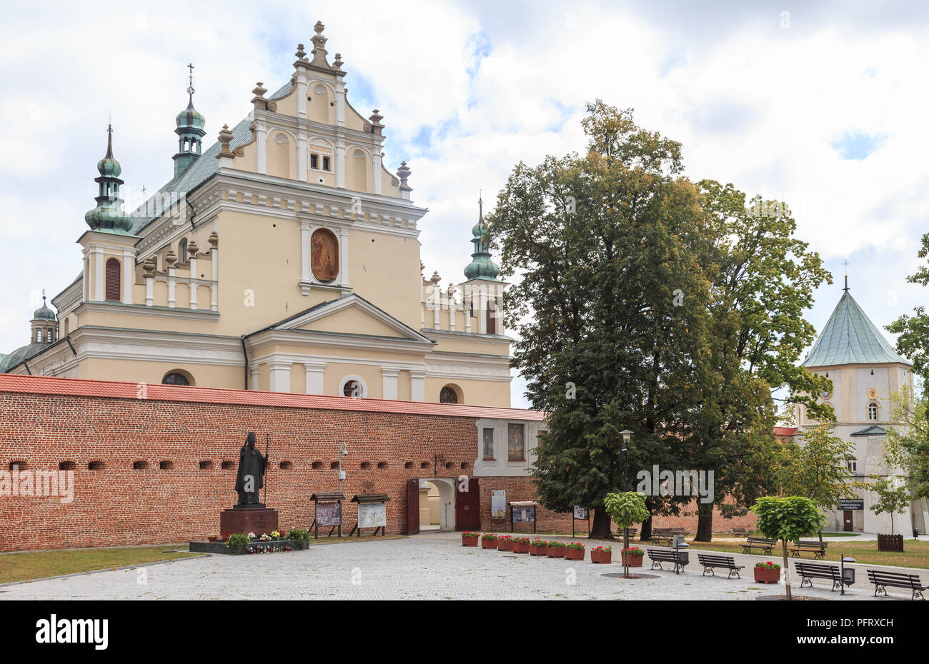 Der Bernhardiner Kirche und Kloster gebaut vom Architekten Antonio Pellacini in Lezajsk, südöstliche Polen Stockfoto