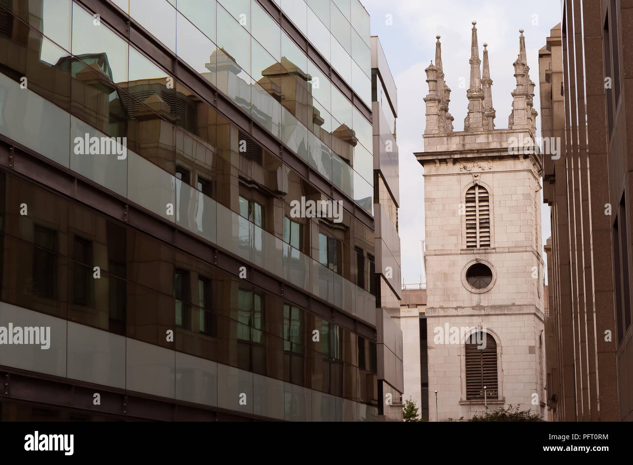 August 2017 - ein Blick auf die St. Mary Somerset, 12. Jahrhundert Kirche in London, die von grossen Brand im Jahre 1666 zerstört und wieder aufgebaut, die von berühmten Architekten Sir Christoph Stockfoto