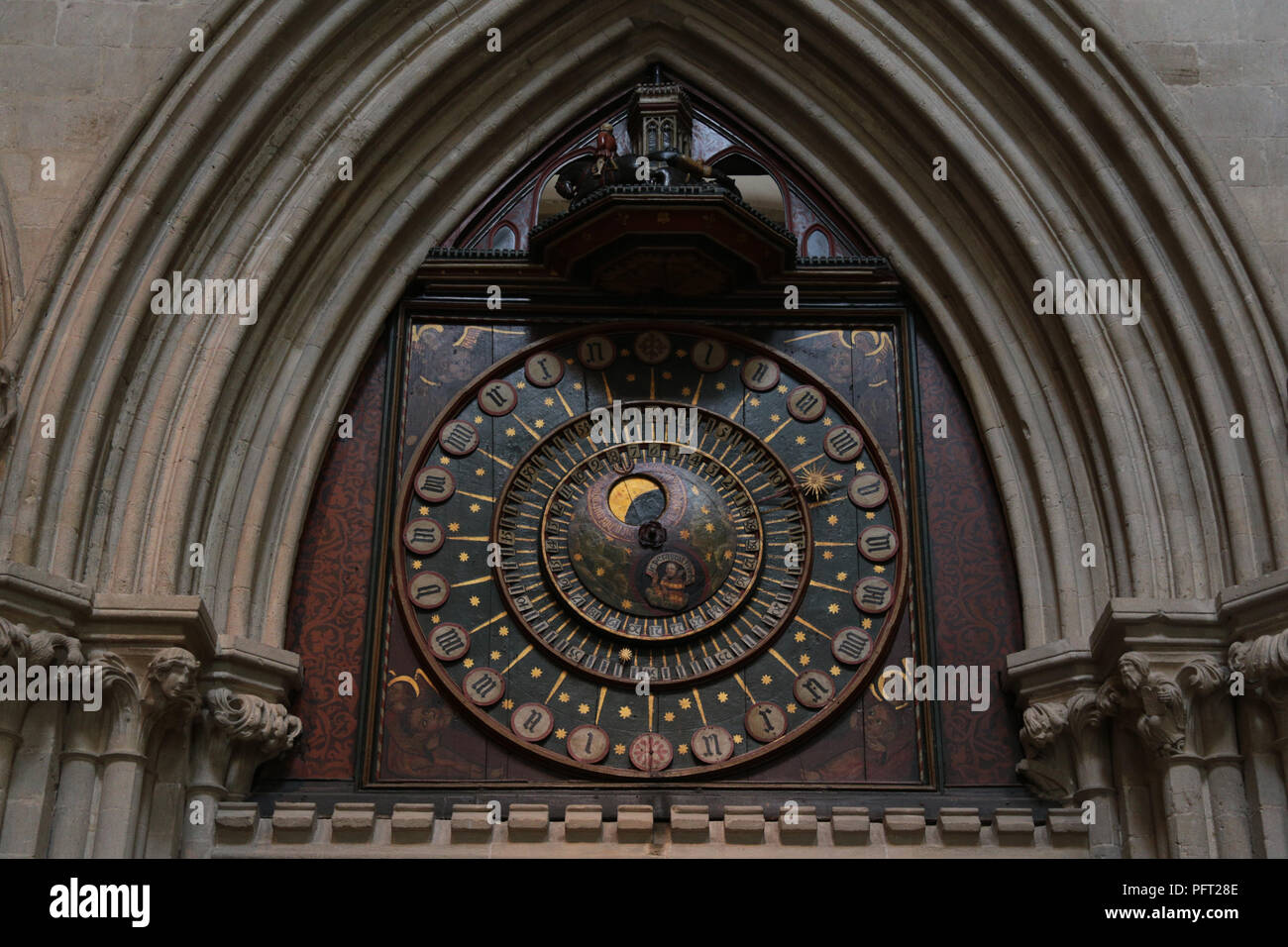 Die astronomische Uhr im nördlichen Querschiff der Wells Cathedral Wells, Somerset England Großbritannien Stockfoto
