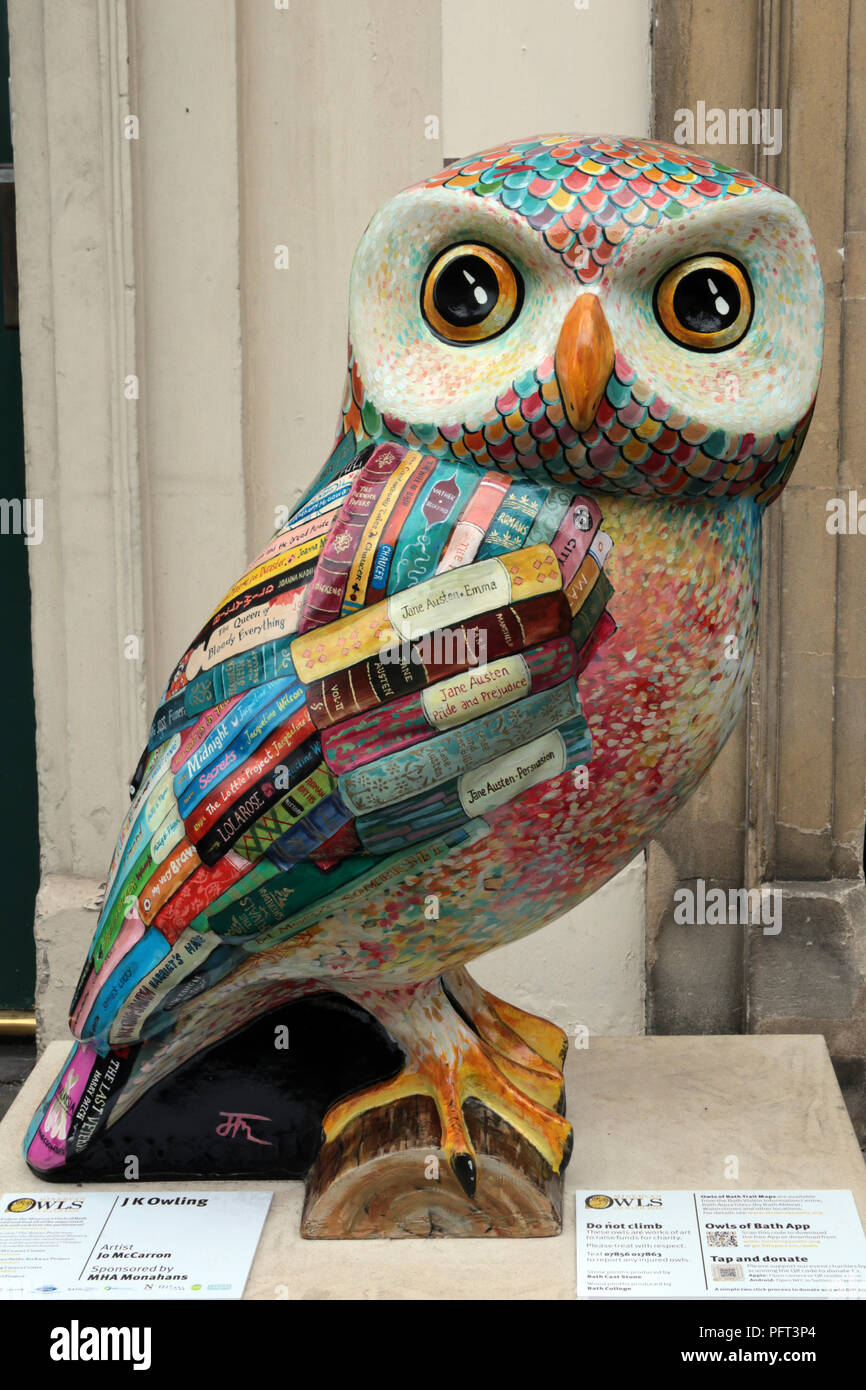 J K Owling, owl Statue, Bath Spa Somerset England Großbritannien Stockfoto