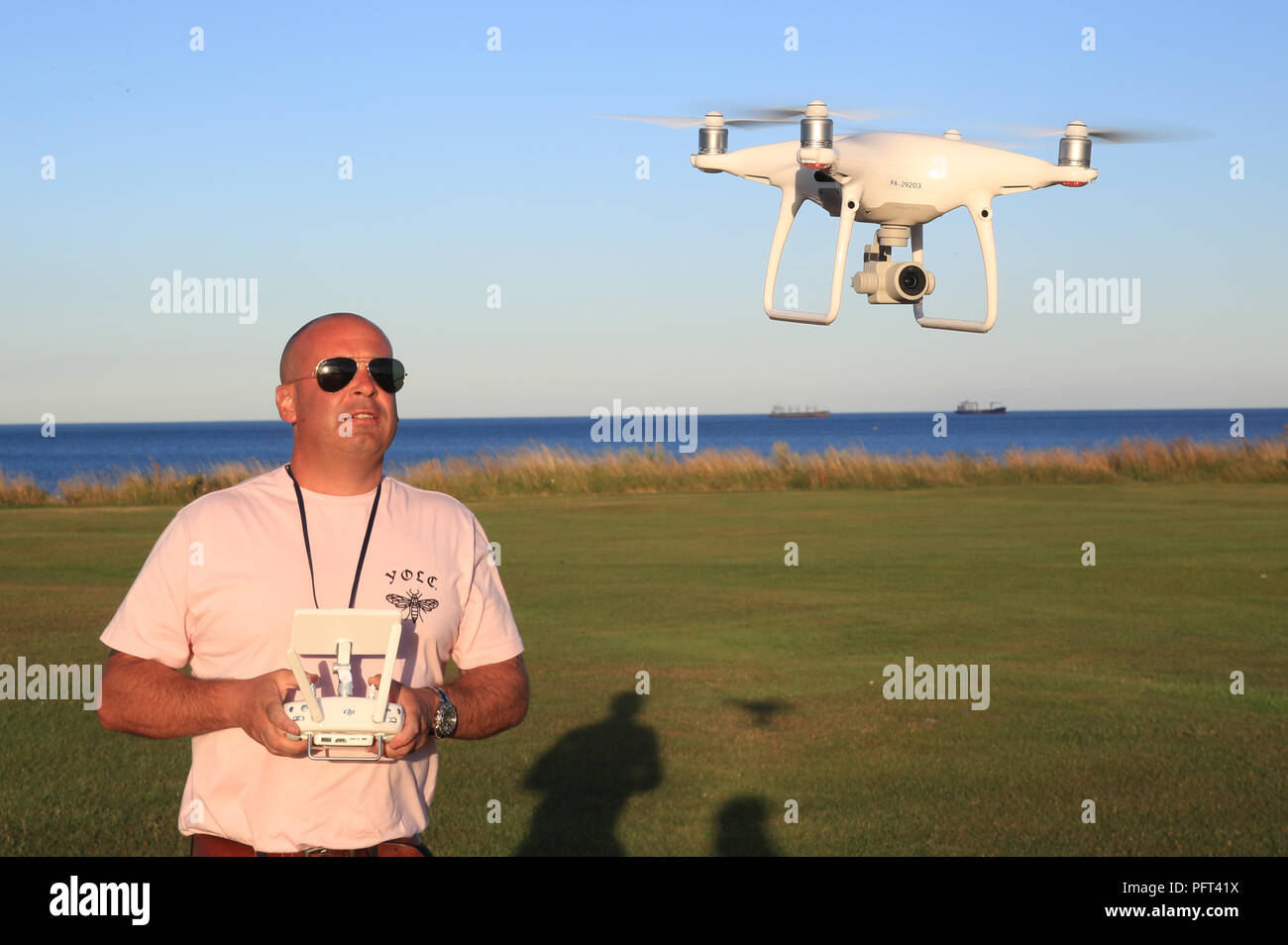 Ein Phantom 4 Drohne in der Nähe Whiltley Bay, Northumberland geflogen. Stockfoto