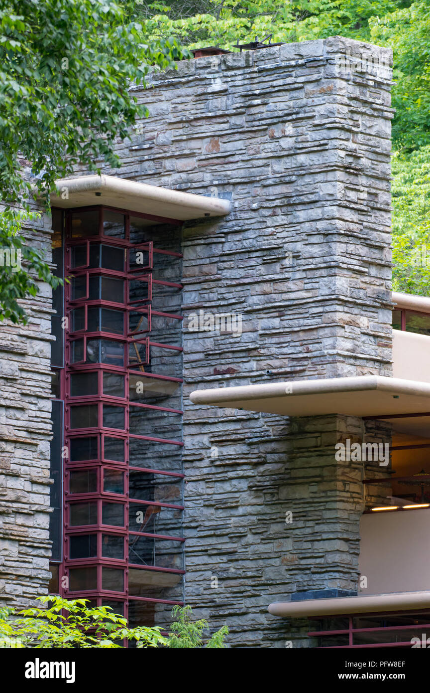 Fallende Wasser einzigartige innovative Eckfenster von Frank Lloyd Wright Stockfoto