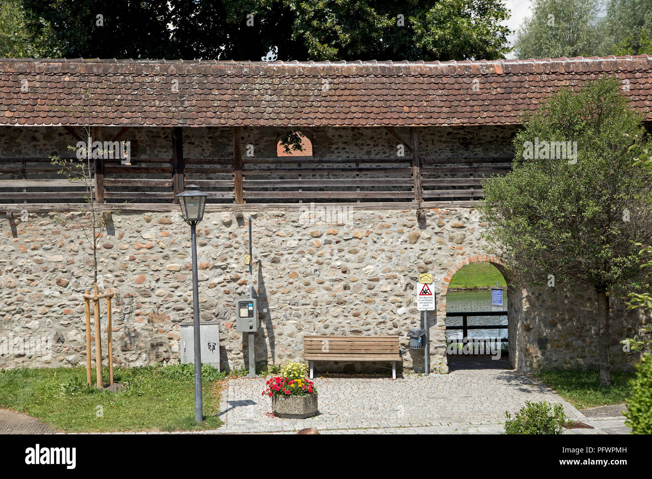 Untere Stadtmauer, Isny, Allgäu, Baden-Württemberg, Deutschland Stockfoto