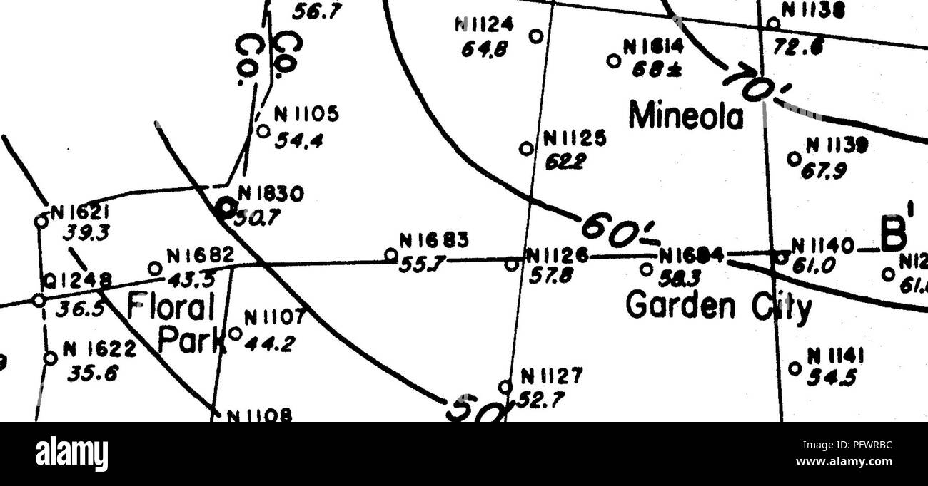 . Der Grundwasserspiegel in der westlichen und zentralen Teilen von Long Island, New York. Wasserversorgung; Grundwasser. NM 37 V4/NI 2 M 79,8 AUF 1104 56. r QI 249'32 J ,01289 32.1. 39,3''#.^J 5. ff° 5" J Garten 1140-B NII4I34J NI 623^3/r Nina 4 • NII 08^39,6 NII4t/I -^o^ NII 09^ 27.4 SOL NI625/eL2WJ o r-I J: Tal/Str^ ebmVOl ONIIfiS '446' i0/NII 29 S. 7 m III 3&lt; H&lt; Malve,. Niii 2, 3 NIII riii 4-/^l Nll 3 bis 6 Jr 11297°/j.4C € Rockville Centre NII 43, Nli 44 * 33./NII 48 24.7 Nfl 47/A/NN 48 #.7/Icedarhurst^ le) Nicht^ s. 9 • o weit ich Rockaj^ ay. Bitte beachten Sie, dass diese Bilder aus gescannten Seite Bilder extrahiert werden. Stockfoto