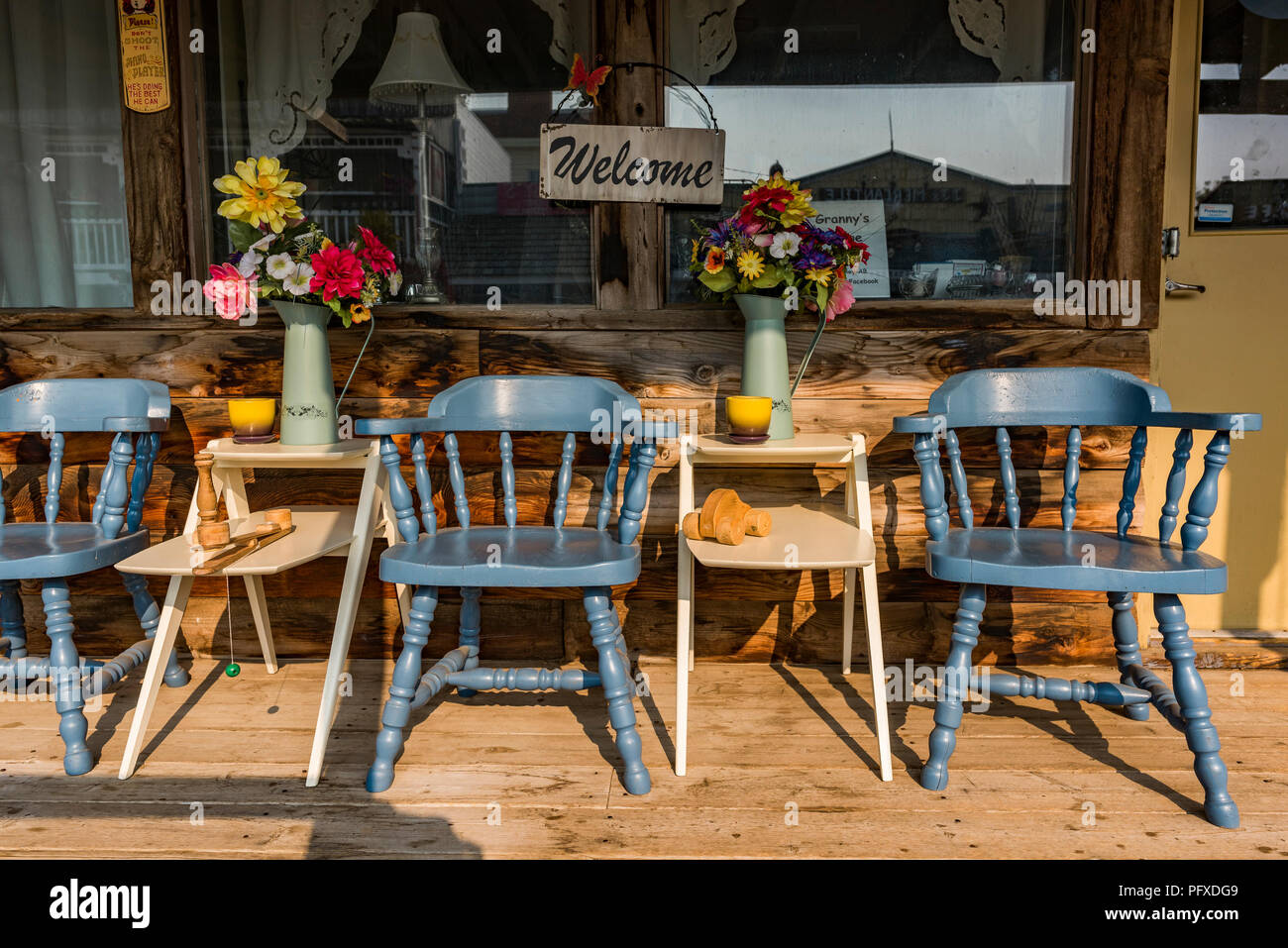 Western Frontier styled Touristen orientierten Einzelhandel Komplex storefront Big Valley, Alberta, Kanada. Stockfoto