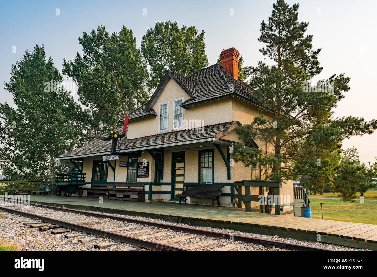 Erbe Bahnhof, Rowley, Alberta, Kanada. Stockfoto