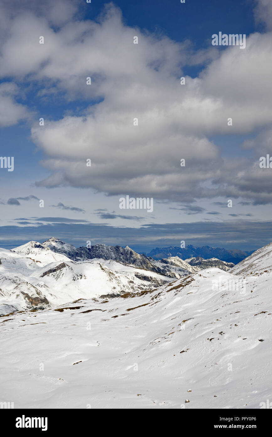 Blick vom Hochtor in der Glocknergruppe mit Schwarzkopf 2765 m, Nationalpark Hohe Tauern, Kärnten, Österreich Stockfoto