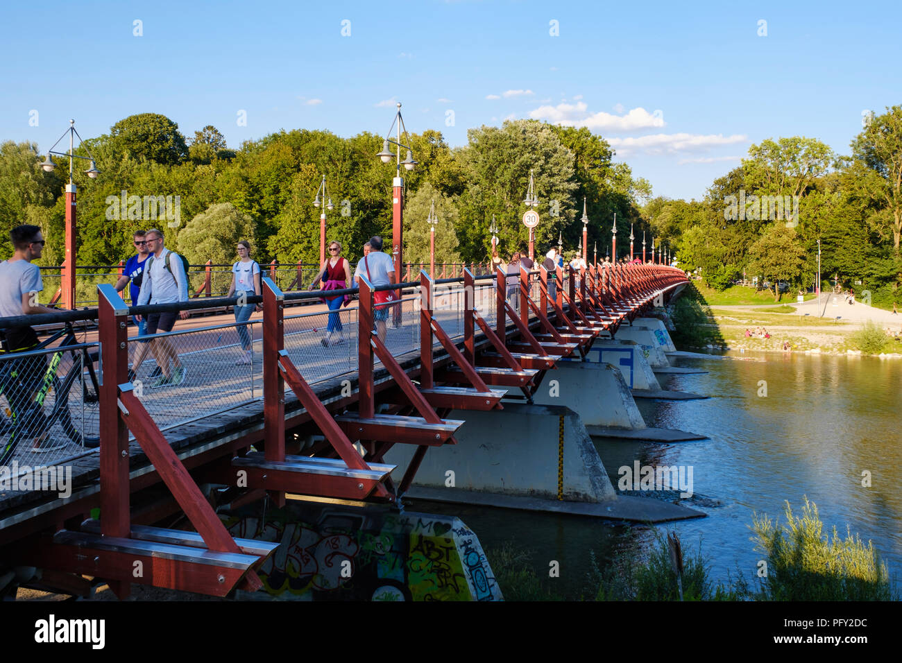 Thalkirchner Brücke, Brücke über die Isar, Flaucher, Thalkirchen, Untergiesing-Harlaching, München, Oberbayern, Bayern, Deutschland Stockfoto