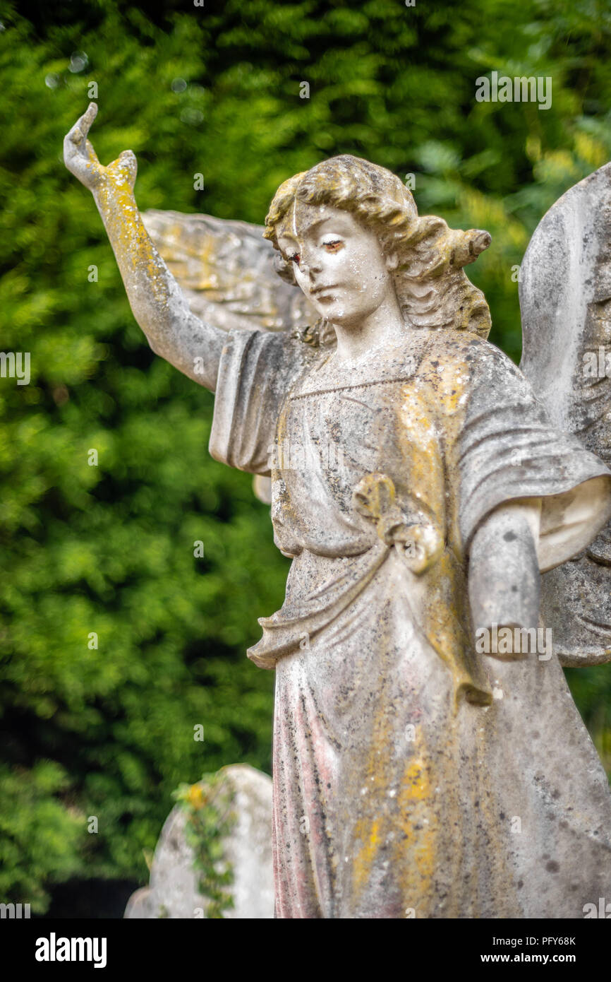 Engelskulptur auf dem Old Cemetery in Southampton Common, Hampshire, England, Großbritannien Stockfoto