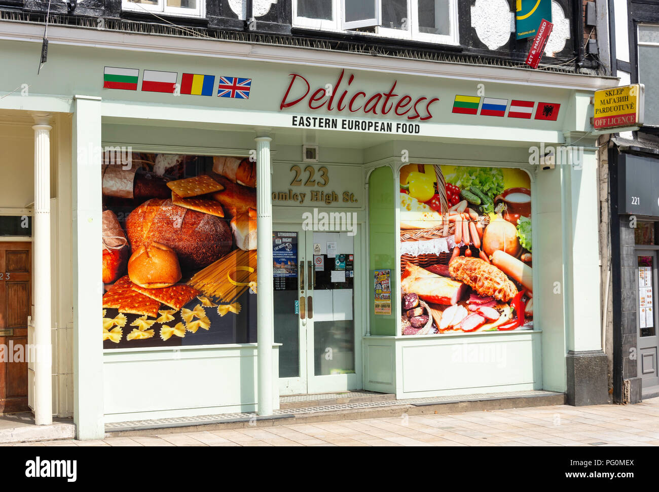 Delicates Eastern European Food Store, High Street, Bromley, London Borough von Bromley, Greater London, England, Vereinigtes Königreich Stockfoto