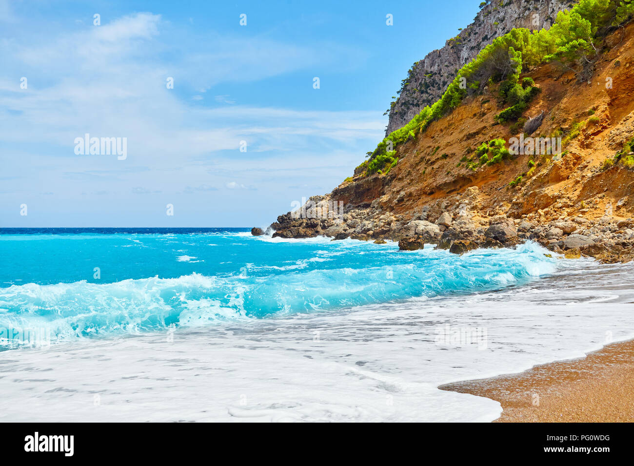 Schöne leere Strand (Platja de Coll Baix) auf Mallorca, Spanien. Stockfoto