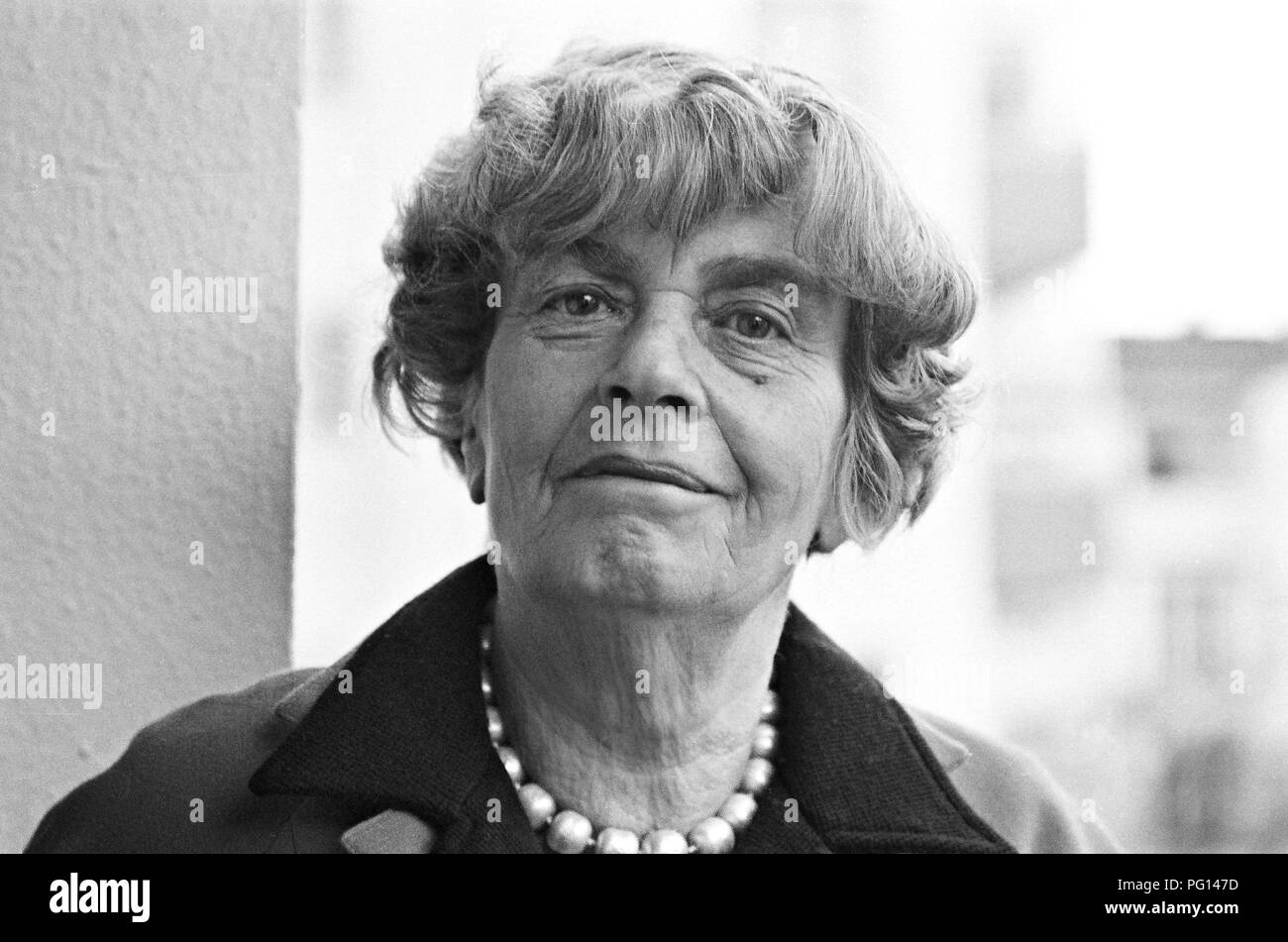 Gedichte Von Marie Luise Kaschnitz Marie luise -Fotos und -Bildmaterial in hoher Auflösung – Alamy