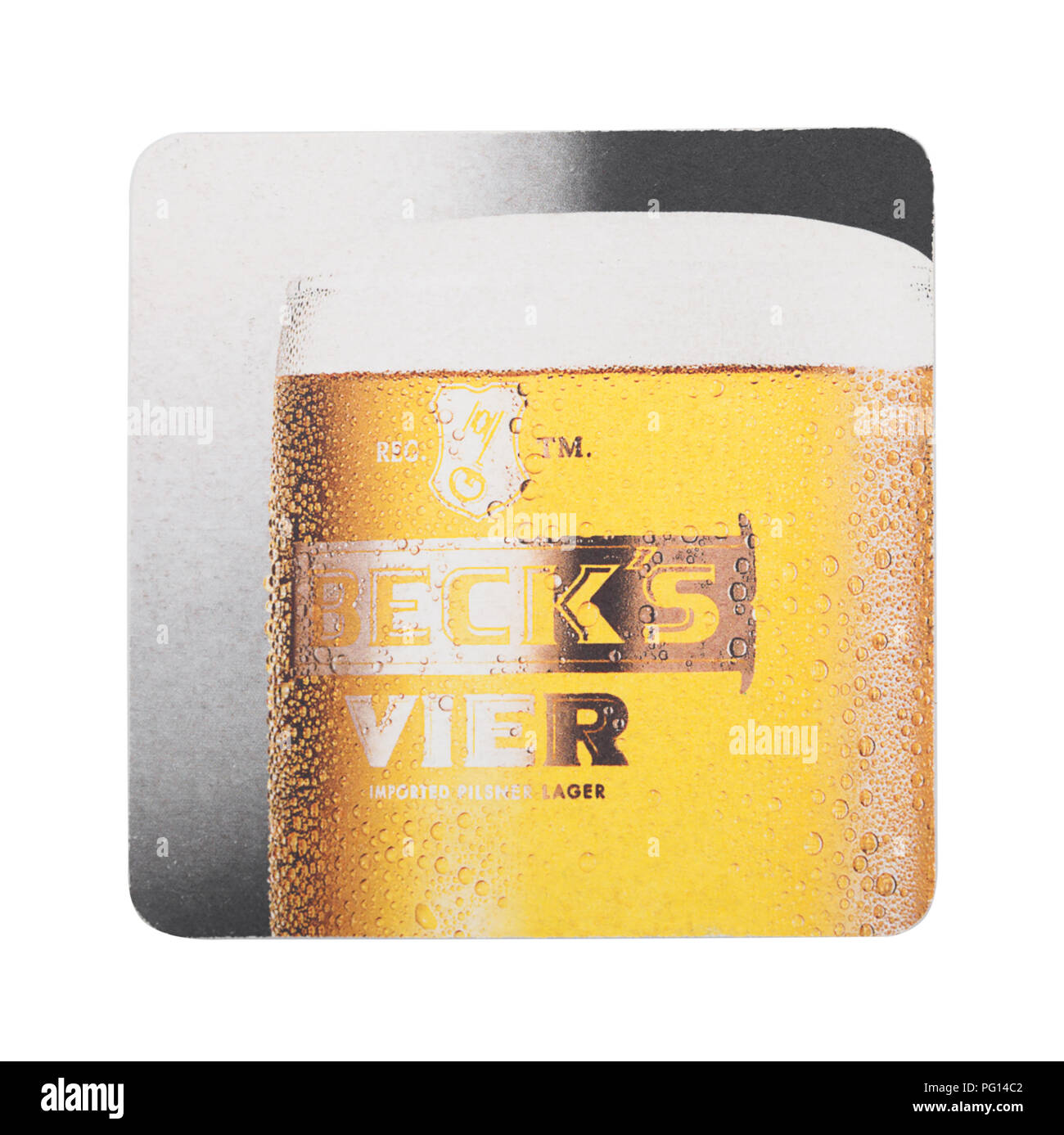 LONDON, UK - 22. AUGUST 2018: Becks Vier lager Papier Bier beermat Coaster auf weißem Hintergrund. Stockfoto