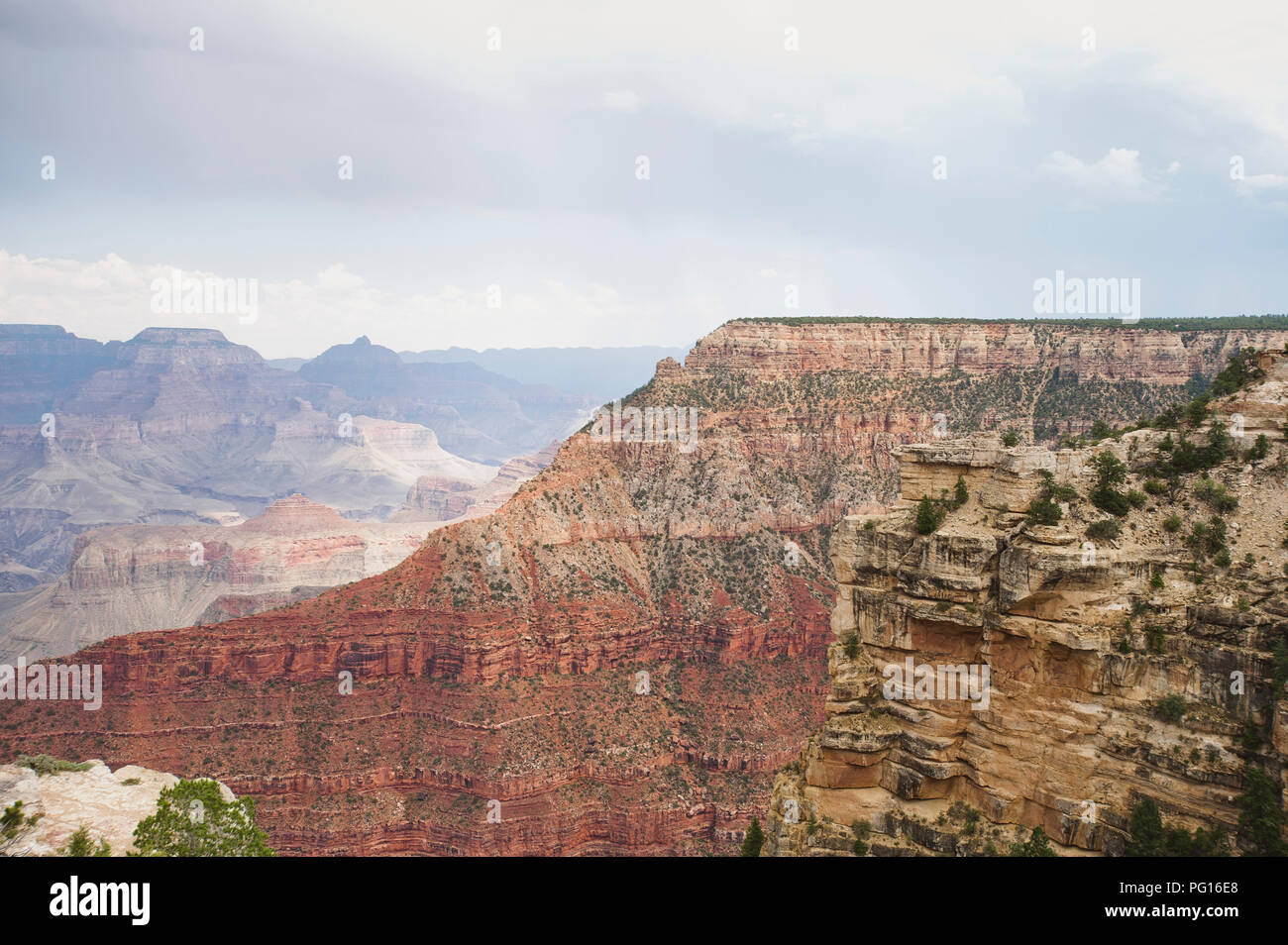Grand Canyon National Monument, das an einem bewölkten Tag Stockfoto