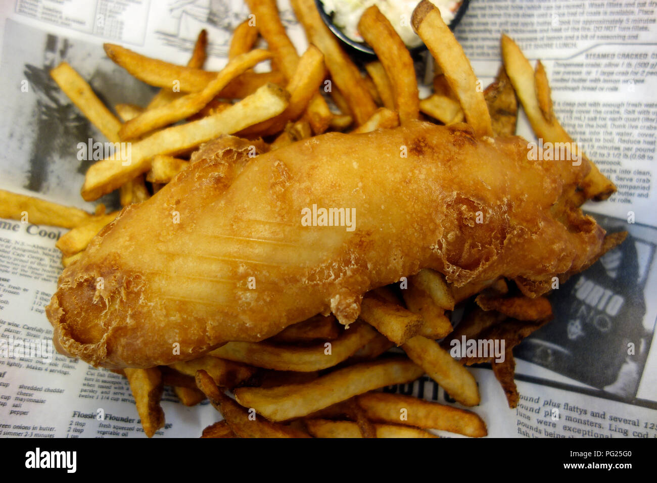 Im englischen Stil Fish und Chips auf Zeitung Stockfoto