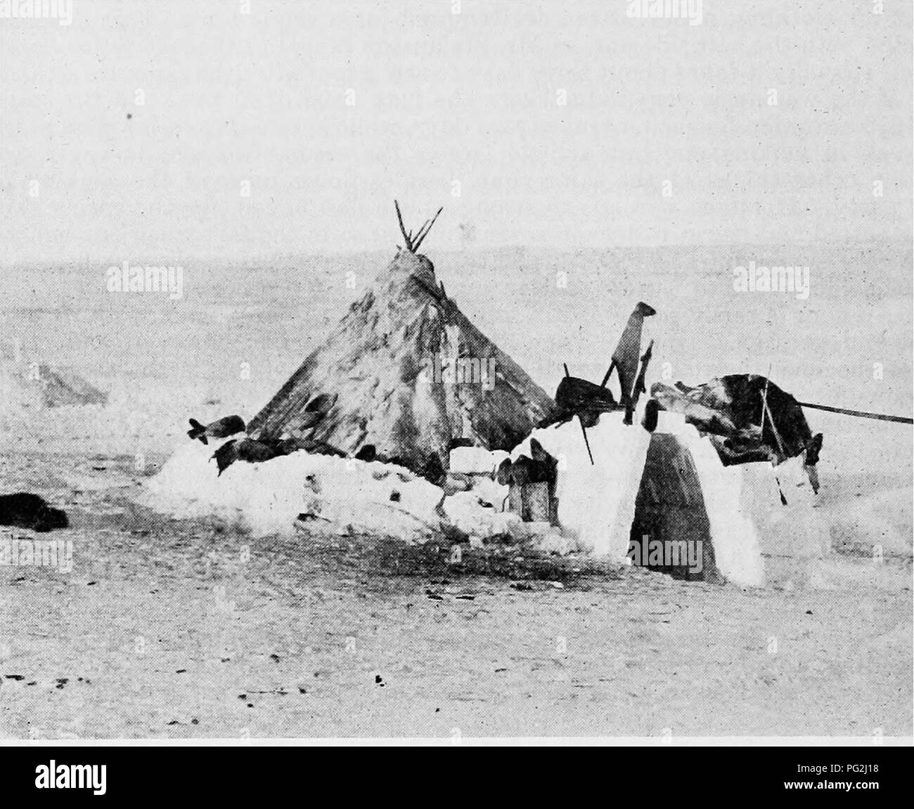 Kegelfrmiges zelt Schwarzwei-Stockfotos und -bilder - Alamy
