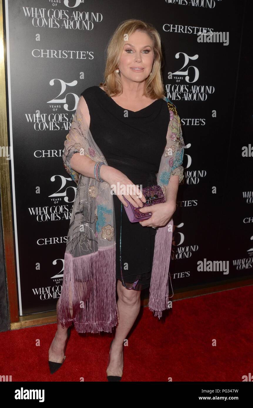 Beverly Hills, CA. 21 Aug, 2018. Kathy Hilton in der Ankunftshalle für Christie's X 25-Jähriges Jubiläum Auktion Vorschau, was um sie herum kommt um, Beverly Hills, CA August 21, 2018. Credit: Priscilla Grant/Everett Collection/Alamy leben Nachrichten Stockfoto