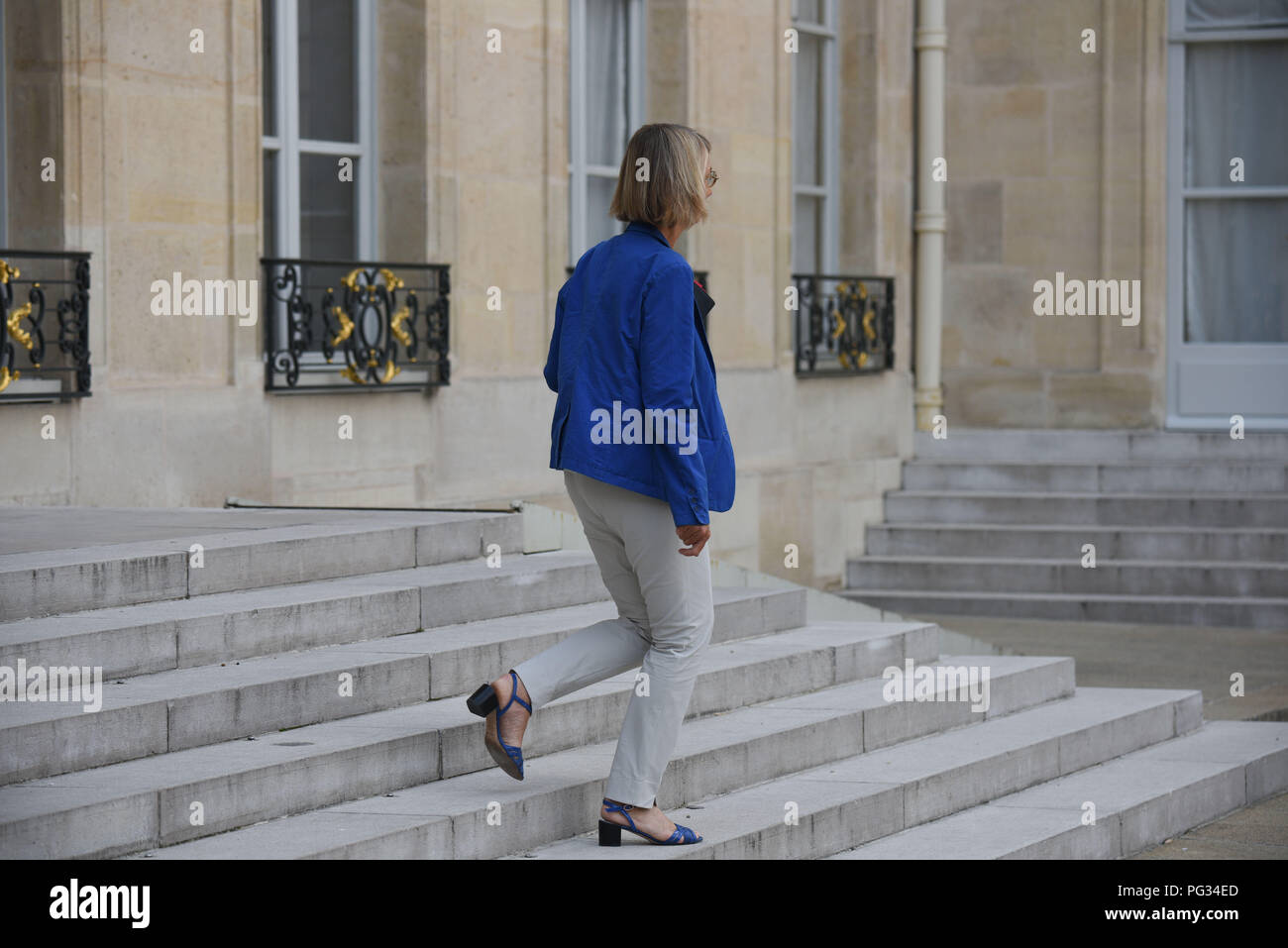 Paris, Frankreich. August 22, 2018 - Paris, Frankreich: der französische Minister für Kultur Francoise Nyssen der Elysee Palace nach einem Ministerrat verlässt. La Ministre de la Culture, Françoise Nyssen, a la sortie du Conseil des Ministres de la rentree. *** Frankreich/KEINE VERKÄUFE IN DEN FRANZÖSISCHEN MEDIEN *** Credit: Idealink Fotografie/Alamy leben Nachrichten Stockfoto