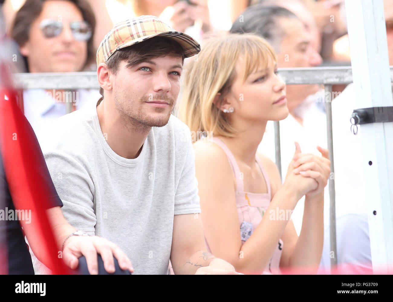 Hollywood, Kalifornien, USA. 22 Aug, 2018. 22. August 2018 - Hollywood, Kalifornien - Louis Tomlinson, Gnade Vanderwaal. Simon Cowell geehrt mit Stern auf dem Hollywood Walk of Fame. Photo Credit: Faye Sadou/AdMedia Credit: Faye Sadou/AdMedia/ZUMA Draht/Alamy leben Nachrichten Stockfoto