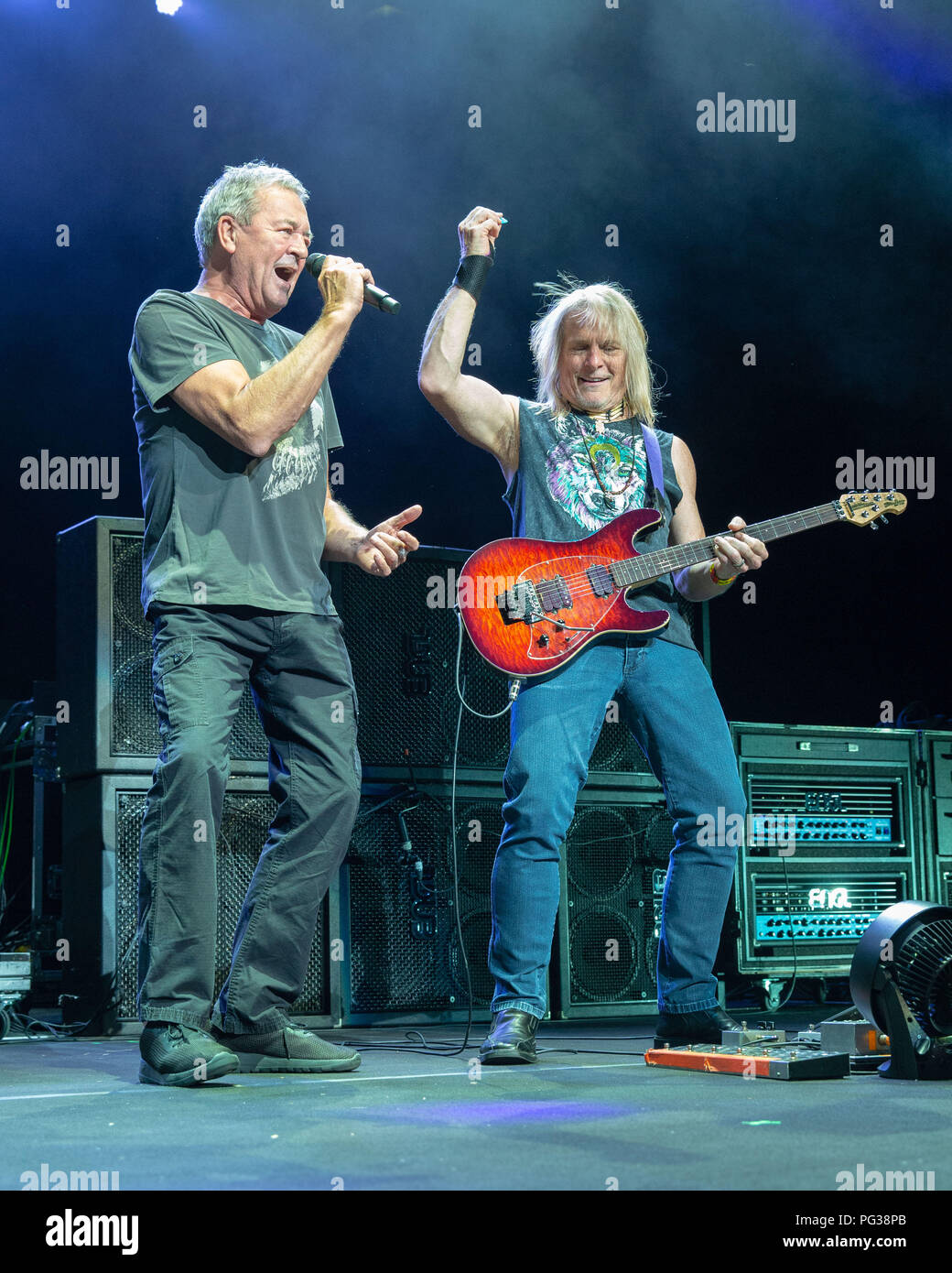 Tinley Park, Illinois, USA. 22 Aug, 2018. IAN GILLAN und Steve Morse von Deep Purple während der langen Goodbye Tour im Hollywood Casino Amphitheater in Tinley Park, Illinois Credit: Daniel DeSlover/ZUMA Draht/Alamy leben Nachrichten Stockfoto