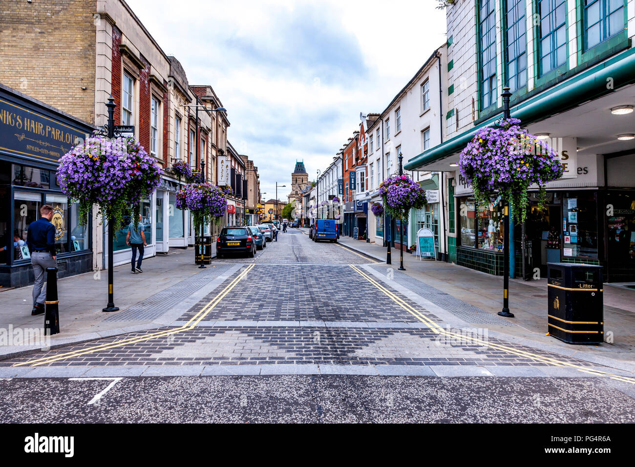 St Giles Street, Northampton, Northamptonshire, Großbritannien auf eine ziemlich langweilige morgen Suchen in Richtung Zentrum. Stockfoto
