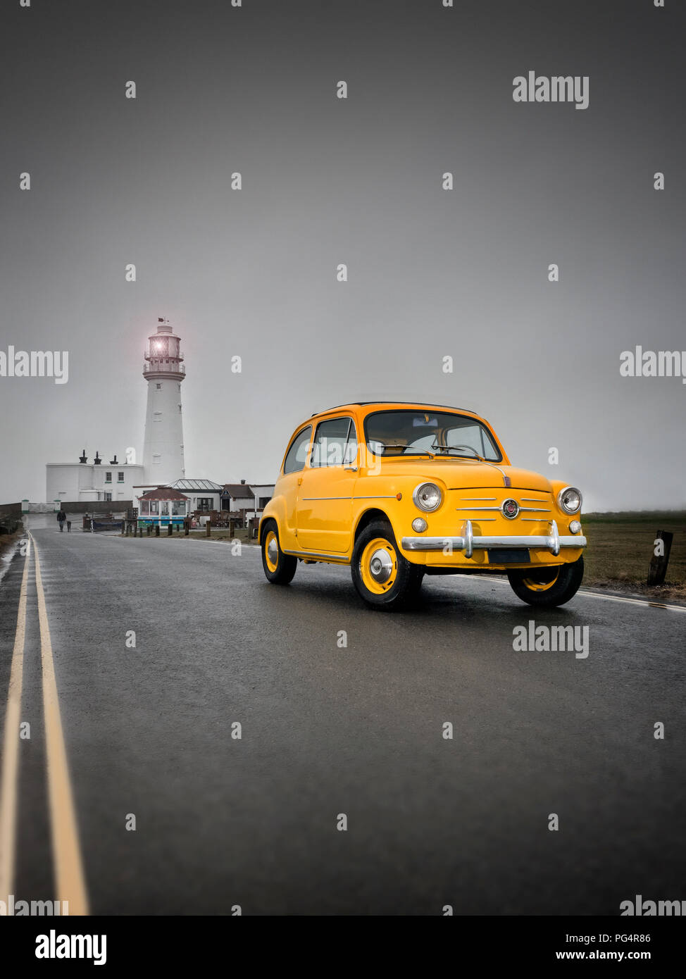 Flamborough Head Lighthouse. 1963 Fiat 600 D Stockfoto
