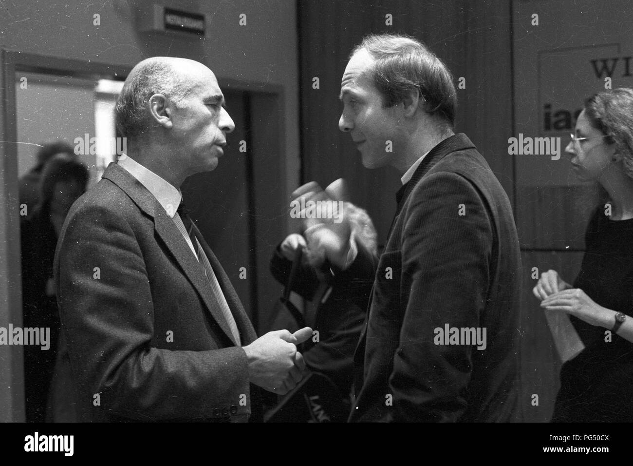 Der Politologe Jacques Rupnik (an der Gründungskonferenz der Helsinki Föderation in Wien Links) im Jahr 1988. Stockfoto