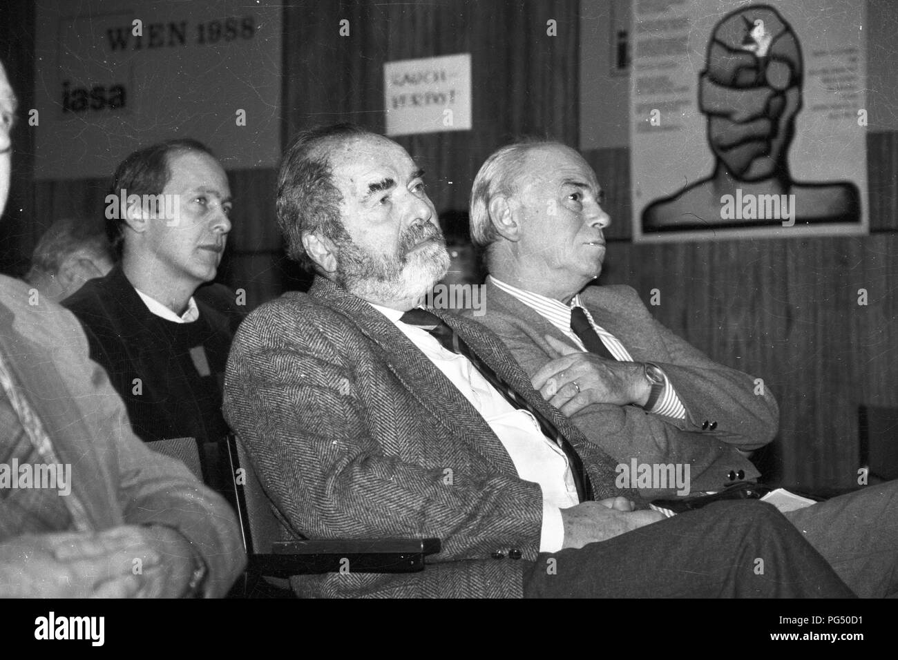 Die Teilnehmer der Gründungsversammlung der Helsinki Federation (Internationale Helsinki Föderation für Menschenrechte, IHF) Stockfoto