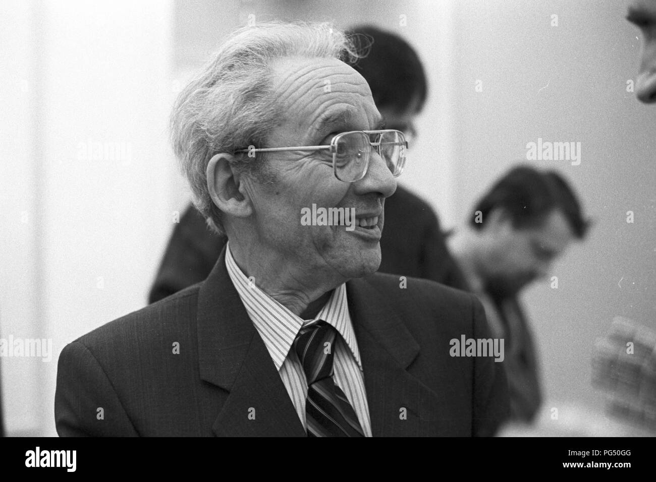 Der französische Philosoph Paul Ricoeur an einem der wöchentlichen Sitzungen des IWM (Institut für die Wissenschaft vom Menschen", Deutsch: Institut für die Wissenschaften vom Menschen). Stockfoto