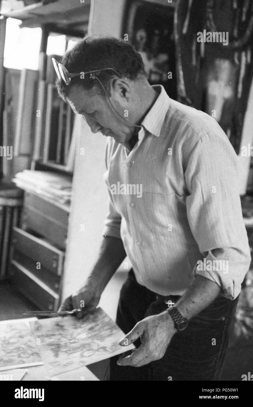 Der tschechische Maler Josef Jira in seinem Haus im Norden der Tschechischen Mala Skala. Stockfoto